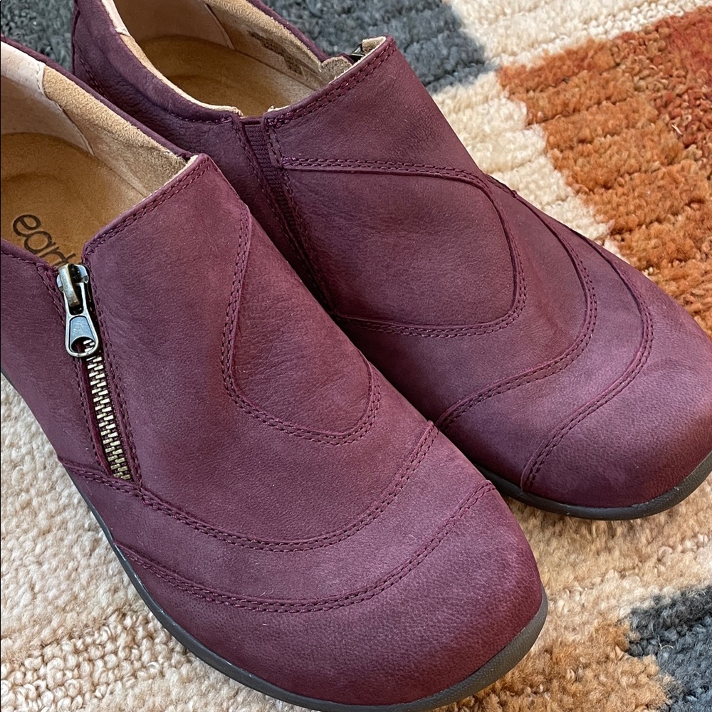NWOT Earth Plum Casual Suede Leather Slip-On Loafer